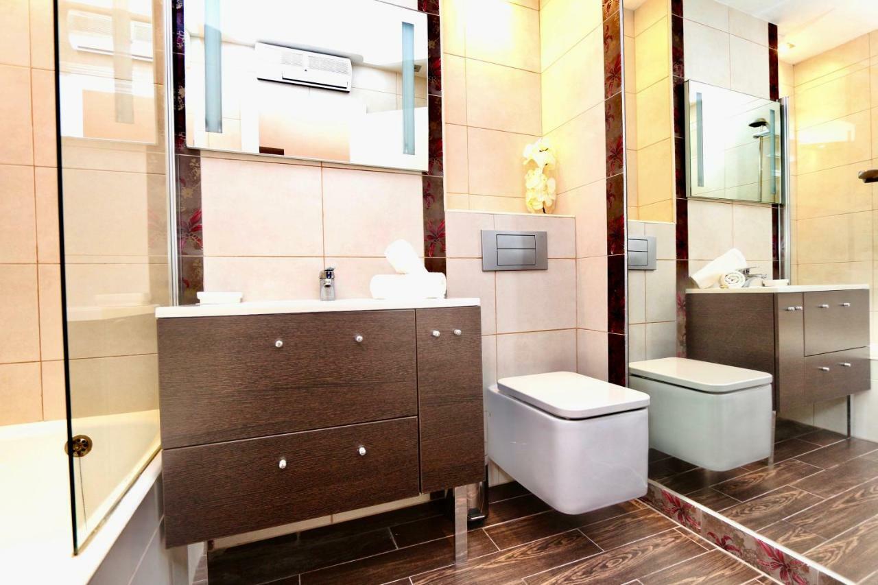 3- Bedroom Apartment In The Centre Of Calpe With Nice Living Room, 1 Bathroom. Kültér fotó