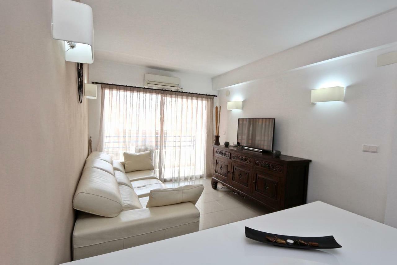 3- Bedroom Apartment In The Centre Of Calpe With Nice Living Room, 1 Bathroom. Kültér fotó